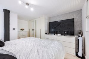 Photo 25- click for photo gallery